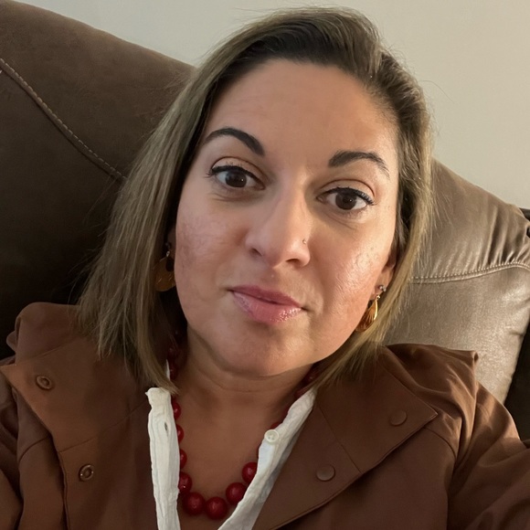 Meet your Posher, Crystal - Picture 1 of 1